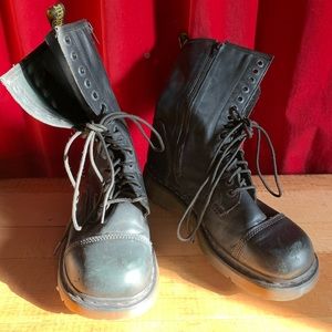 Doc Marten Air Wear side zip high top boots!!